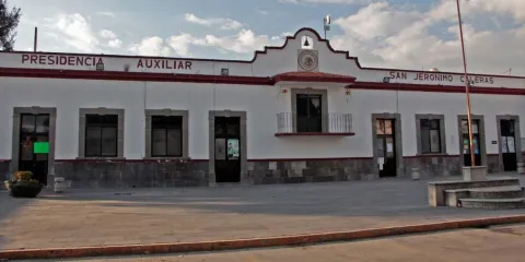 Puebla avala que dependencias y juntas auxiliares sean refugios para mujeres