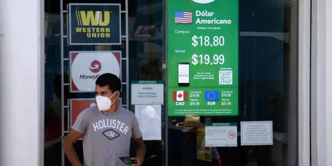 Mejora el envío de remesas a Puebla al corte de abril pese a rudeza migratoria