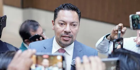 Tras explosión en Tepeaca, Villegas llama a legislar sin miedo contra el huachicol