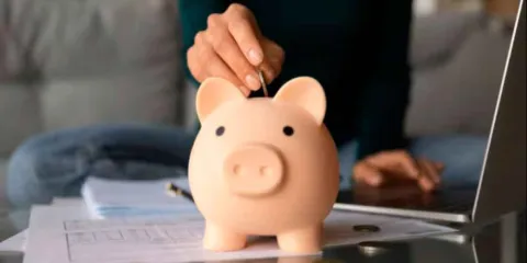Afores registran plusvalías por 484 mil millones de pesos pese a la volatilidad financiera