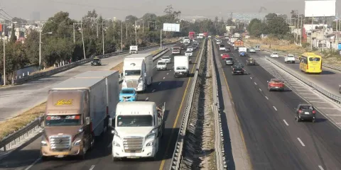 Amplían caminos en la región de Texmelucan para desahogar autopista a México