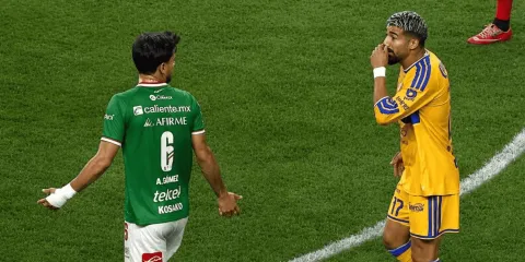 Rodrigo Aguirre, primer expulsado por la Ley Prestianni en la Liga MX