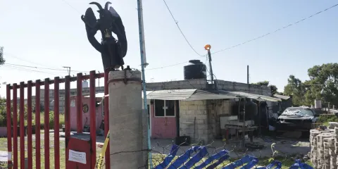 Comando armado irrumpe en vivienda y mata a hombre en Puebla