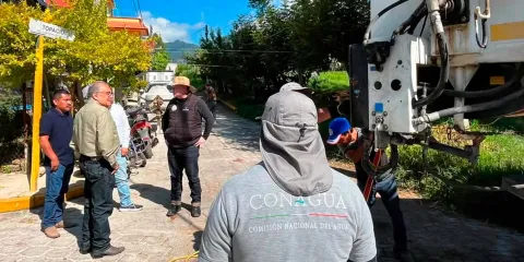 Se realizan trabajos de desazolve de la red de drenaje de Huauchinango