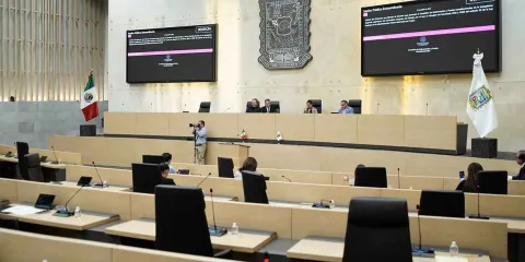 Congreso de Puebla aprueba reducción de regidores; Cabildo de la capital pasará de 22 a 15 integrantes