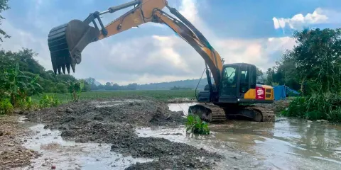 Construye Gobierno del Estado canal pluvial para prevenir inundaciones en Huauchinango
