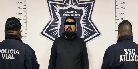 Automovilista en estado inconveniente queda detenido tras accidente en Atlixco
