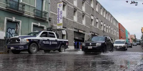 Colegio de Arquitectos propone renovar el drenaje del Centro Histórico de Puebla