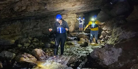 Familia desaparecida en grutas de Cuetzalan pagó 4 mil 700 pesos a guía y denuncia falta de seguridad
