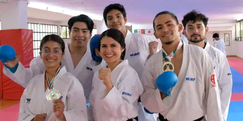 Karatecas de la BUAP brillan en torneo nacional y aseguran su pase a competencias internacionales