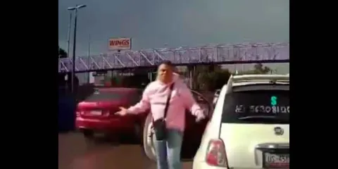 Montachoques intentan provocar un accidente cerca del AICM, pero un policía frustra el engaño