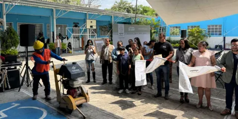 Inician construcción de techado escolar en Atlixco