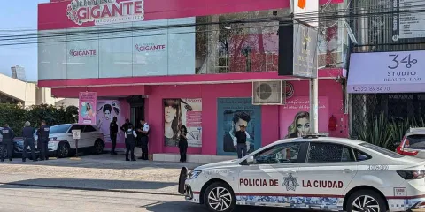 Murió policía auxiliar de un tiro en la cabeza en el circuito Juan Pablo II