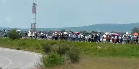 Marchan en San José Chiapa para frenar recicladora y basurero