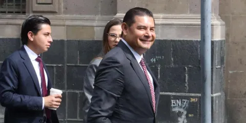 Armenta asistirá al segundo informe de Sheinbaum en Palacio Nacional