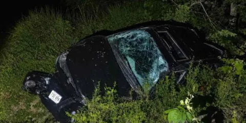 Accidente en Pantepec deja dos muertos tras caer a barranco