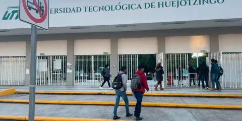 Cuatro estudiantes poblanos de la UTH están a salvo tras terremoto en Colombia