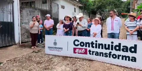 Rogelio López arrancó obra social y educativa en Huauchinango