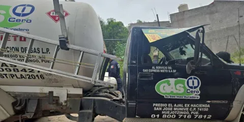 Aseguran pipa con mil 500 litros de gas LP y recuperan motos en Texmelucan