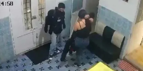 Cámaras captan a pareja durante presunto robo en hotel de Atlixco