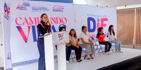 Contribuye Lupita Cuautle en mejorar la movilidad de personas con entrega de plantillas ortopédicas
