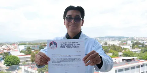 De estudiar cáncer en la BUAP a investigar células en el espacio