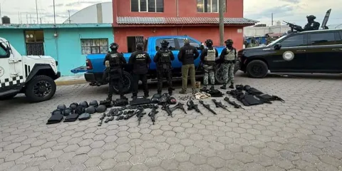 Detienen al edil de Esperanza y director de Seguridad durante operativo federal; hallan armas y autos blindados