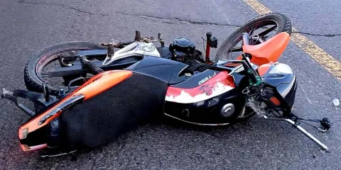 Dos jóvenes mueren en accidente de motocicleta en Tianguismanalco