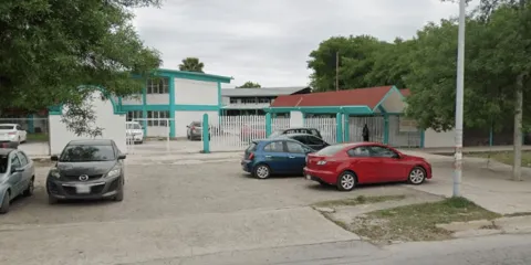 Hospitalizan a dos alumnas tras presunto consumo de droga en secundaria de Monterrey