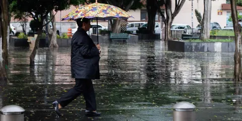 Lluvias afectan 16 escuelas de Puebla; SEP mantiene vigilancia