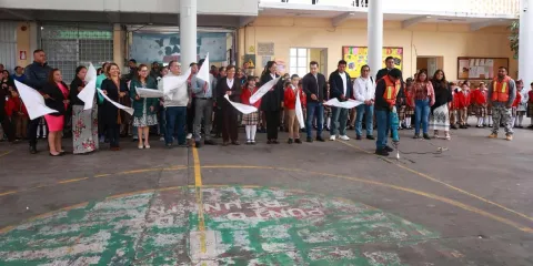 Ariadna Ayala, presidenta de Atlixco, sigue cumpliendo con la educación de la niñez