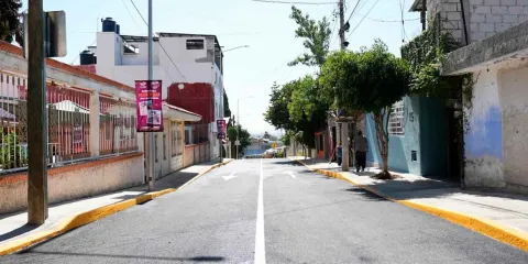 Pepe Chedraui entrega pavimentación de privada Cuauhtémoc en Puebla