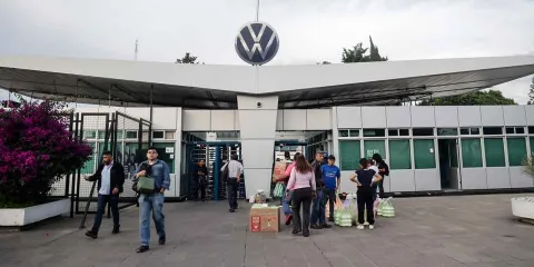Trabajadores del SITIAVW rechazan propuesta del 10.4% de VW en Puebla