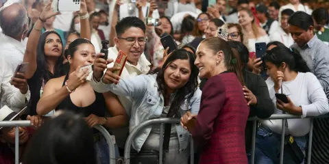 Sheinbaum anunció para Puebla más escuelas, consultorios médicos, mejores Centros de Salud y hospitales  