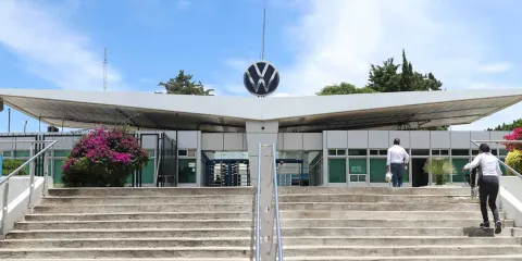 Ajuste de Volkswagen exhibe dependencia automotriz de Puebla