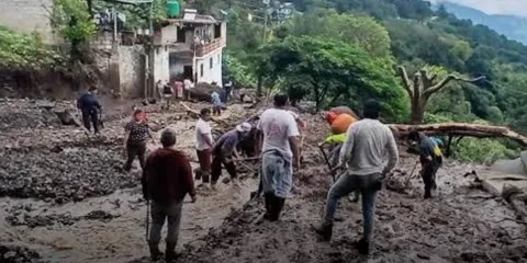 Tormentas ocasionan deslaves y daños en viviendas de Ajalpan