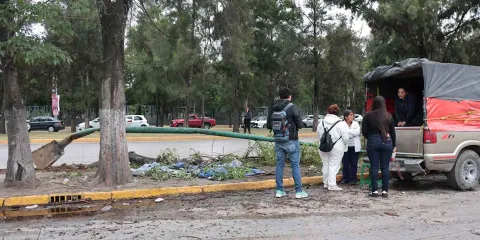 Atropellan a familia frente al Hospital del Niño Poblano; acompañaban a paciente internado