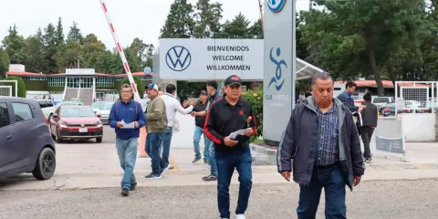 A consulta la propuesta salarial de Volkswagen el 15 de octubre