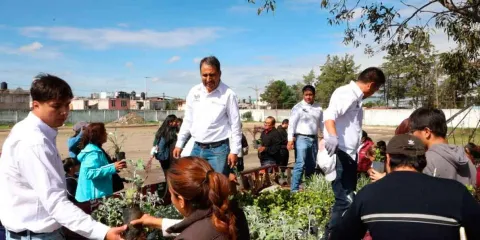 Gobierno de Pepe Chedraui impulsa educación ambiental con 120 huertos escolares y nuevos santuarios de polinizadores
