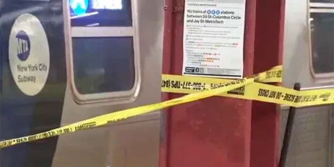 Pasajero muere tras quedar atrapada su bolsa en tren de Nueva York