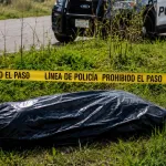 Hallan cuerpo desmembrado en bolsas negras en Tlaola, Puebla
