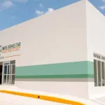 Rehabilitan Centro de Salud IMSS-Bienestar en Huatlatlauca tras 43 años