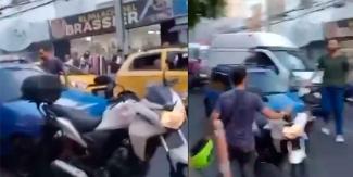 VIDEO. Motociclista sale huyendo tras confrontar a automovilista: “estaba muy grandote”