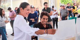 Guadalupe Cuautle ejerce su voto; optimista por participación 