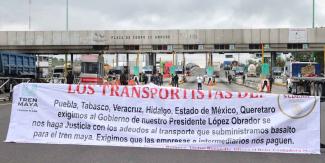 Transportistas Unidos cerraron en Amozoc la autopista a Veracruz y CDMX