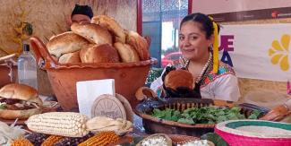 Cocineras tradicionales de Puebla en Catálogo de Turismo de Romance