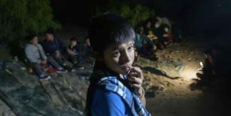 Crece número de niños migrantes que llegan solos desde África y Asia