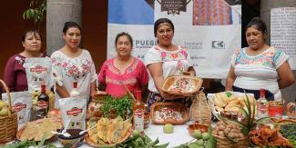 Con más de 35 cocineras anuncian “Festival Internacional del Chile en Nogada”