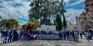 Granjas Carroll dona árboles en zonas dañadas por incendios forestales