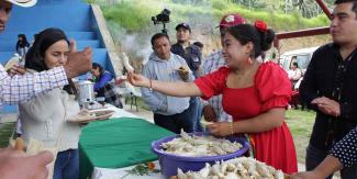 Tetela de Ocampo celebra la muestra gastronómica "La Cultura del Sistema Milpa" con tradiciones locales